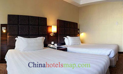 Beijing-Novotel-Peace-Hotel-guestroom-1b
