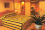 Guangzhou-BaiyunInternationalAirportHotel-guestroom-2b