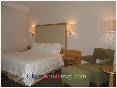 Guangzhou-Golden-Bridge-Hotel-room-01