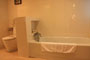 Guangzhou-NewWorld-Hotel-bathroom-01