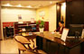 Hangzhou-Ramada-Plaza-Haihua-Hotel-business-center