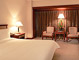 Shanghai-HuaTing-Hotel-room-02