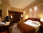 Shanghai-Pine-City-Hotel-guestroom