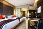 Shanghai-The-Longemont-guestroom-1b