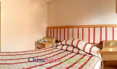 Shanghai-Yanan-Hotel-guestroom-1b