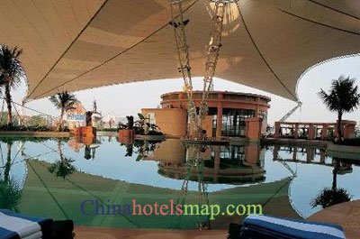 Shenzhen-CrownePlaza-Hotel-pool-1b