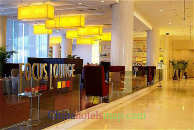 Tianjin-Holiday-Inn-Binhai-lobbybar-01