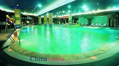 Beijing-Fragrant-Hill-Golden-Resources-Commerce-Hotel-pool-1b
