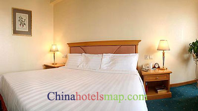 Beijing-Holiday-Inn-ChangAn-West-Hotel-guestroom-2b