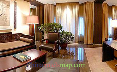 Beijing-Peninsula-Palace-Hotel-guestroom-2b
