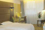 Chengdu-XinHua-International-Hotel-guestroom-2b
