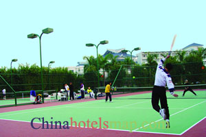 Guangzhou-Chimelong-Hotel-tennis-01