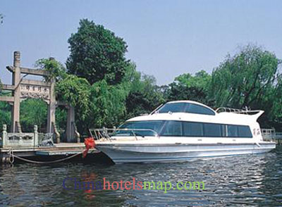 Hangzhou-Xihu-State-Guest-Hotel-yacht