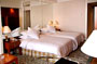 Kunming-KaiWah-Plaza-International-guestroom-1b