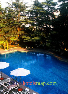 Nanjing-Shangri-La-Dingshan-pool