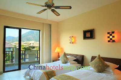 Yalong-Bay-Villas&Spa-guestroom-2b