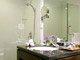 Shanghai-Baolong-Hotel-room-01