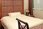 Shanghai-Citic-Pent-Ox-Metropolis-Business-Hotel-guestroom-2b