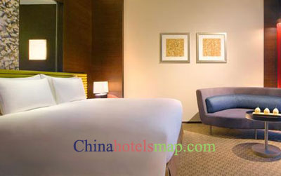 Shanghai-Hyatt-on-the-Bund-guestroom-2b