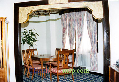 Shanghai-Peace-Hotel-room-03