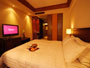 Shanghai-Ramada-Hongkou-guestroom