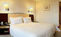 Shanghai-Ramada-Pudong-Airport-Hotel-guestroom-2b