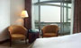 Shanghai-Ramada-Pudong-Airport-Hotel-guestroom-3b