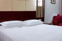 Shanghai-Ruitai-Hongqiao-Hotel-guestroom-3b