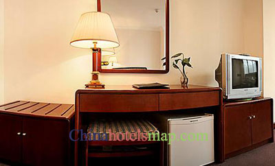 Shanghai-South-Hotel-guestroom-2b