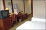 Shanghai-Xinlonghua-Hotel-guestroom-1b