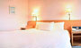 Shanghai-Yihe-Longbai-Hotel-guestroom-2b