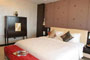 Shenzhen-Century-Tower-Hotel-guestroom-1b