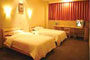 Friendship-Inn-guestroom