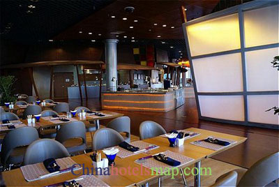 Tianjin-Holiday-Inn-Binhai-cafe-01